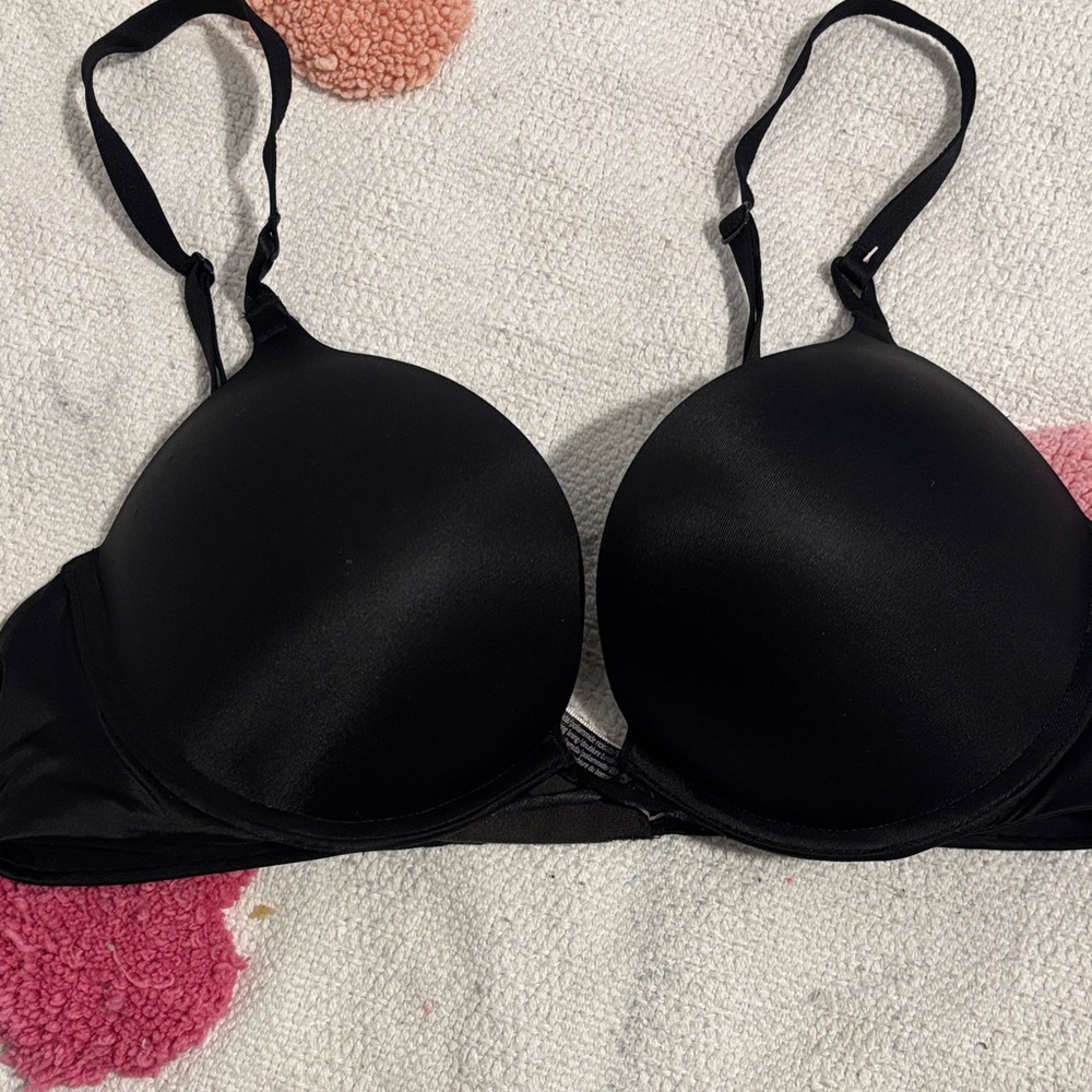 Victoria's Secret Black Smooth Padded T-Shirt Bra